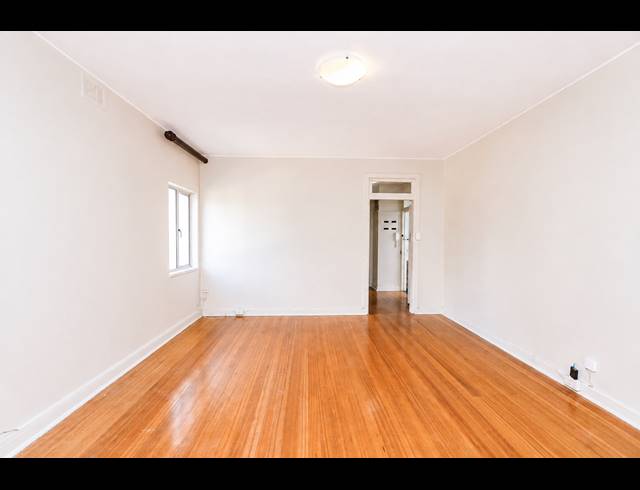 1.5 BEDROOM APARTMENT FOR SALE IN MUSGRAVE